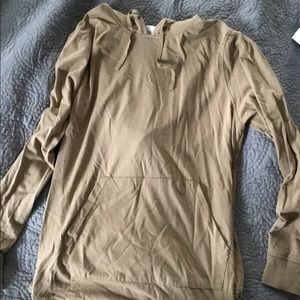 Men’s long sleeve with hood 💫